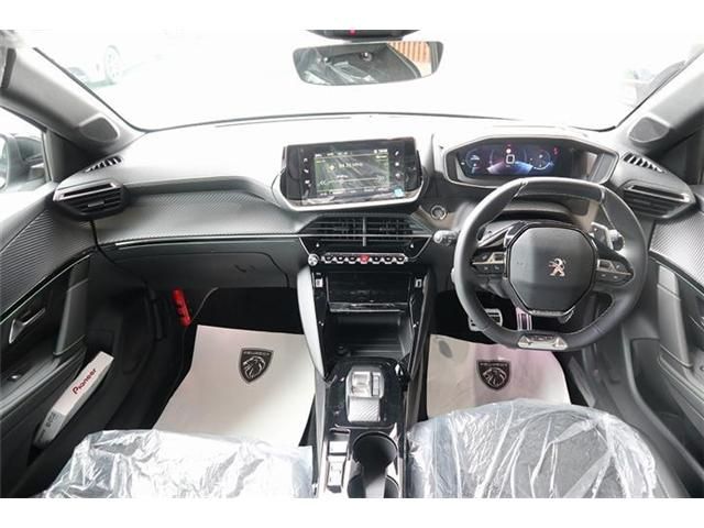 Peugeot 208 2022-07 5975-3