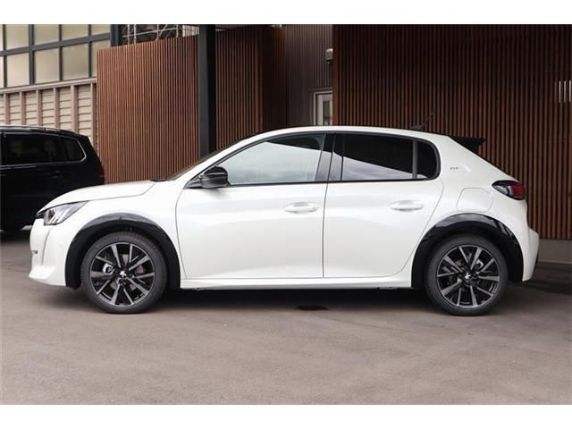 Peugeot 208 2022-07 5975-21