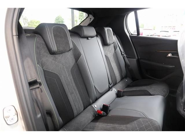 Peugeot 208 2022-07 5975-14