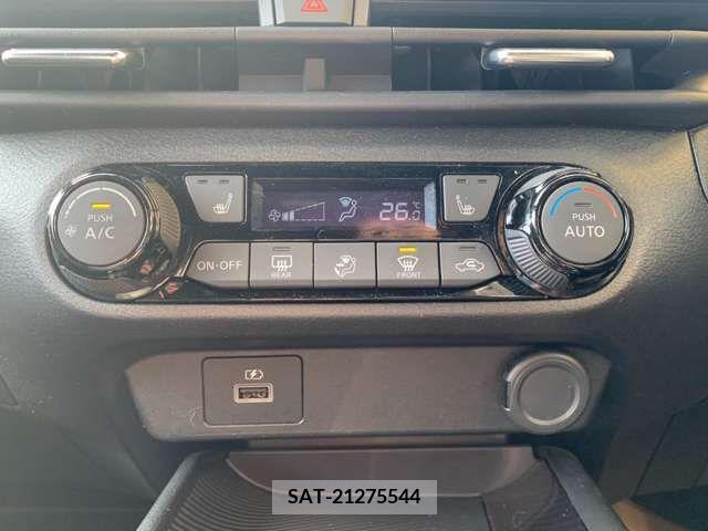 Nissan AURA 2022-04 207779-5