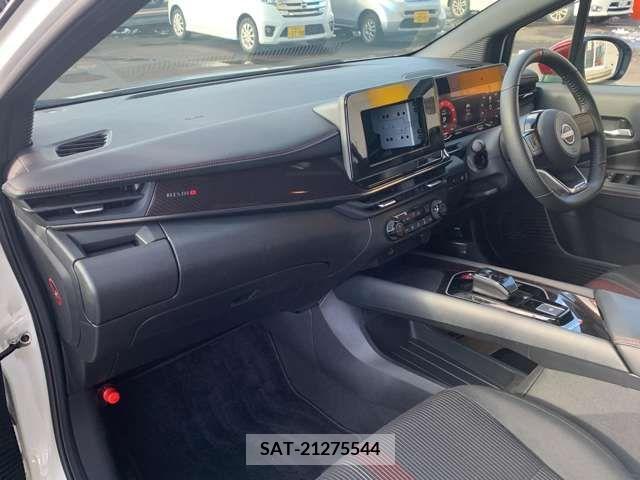 Nissan AURA 2022-04 207779-10
