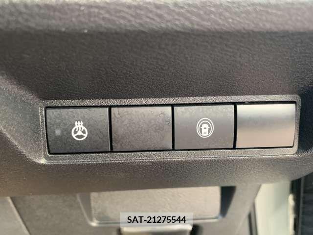 Nissan AURA 2022-04 207779-9