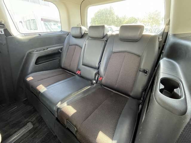 Nissan ELGRAND 2017-01 15471-24