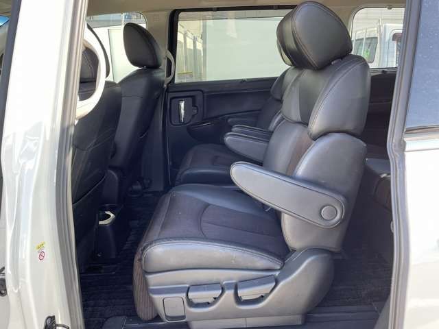 Nissan ELGRAND 2017-01 15471-22