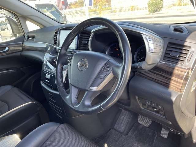 Nissan ELGRAND 2017-01 15471-12