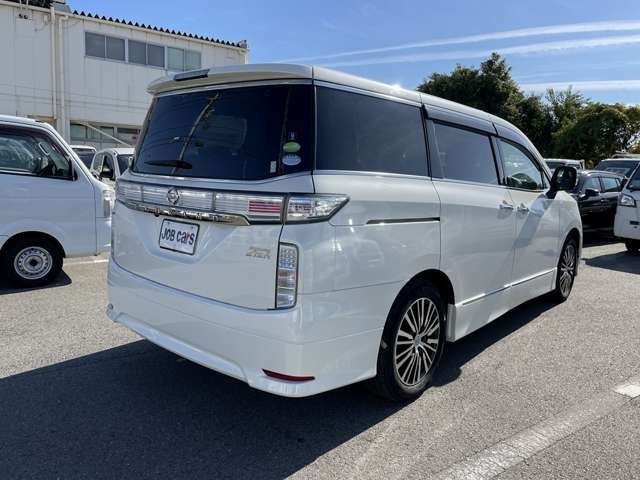 Nissan ELGRAND 2017-01 15471-2