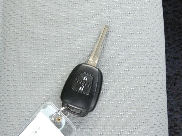 Toyota AQUA 2017-09 27067-23