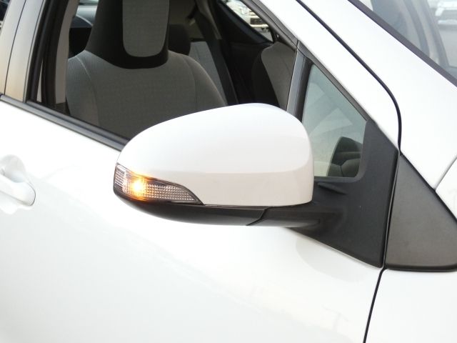 Toyota AQUA 2017-09 27067-3