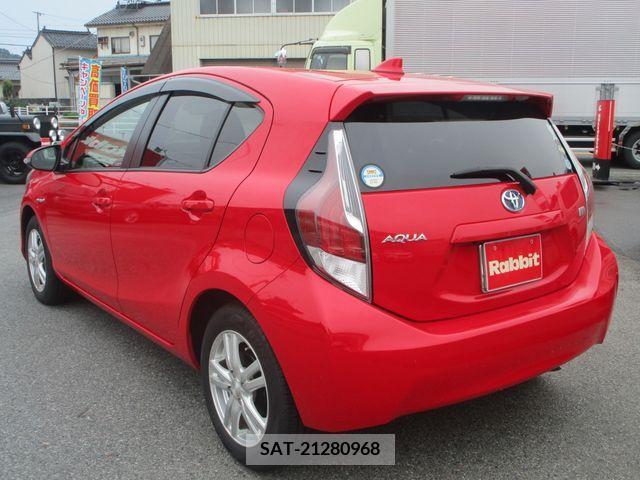 Toyota AQUA 2014-12 314021-1