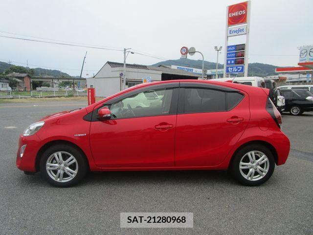 Toyota AQUA 2014-12 314021-8