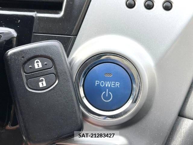 Toyota PRIUS ALPHA 2012-06 322180-6