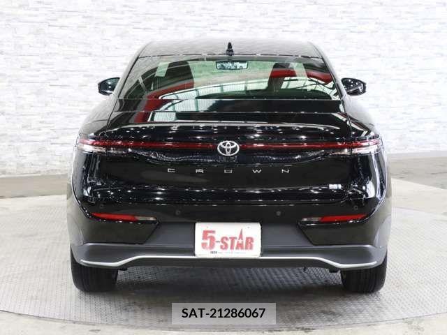 Toyota CROWN 2022-10 325391-12