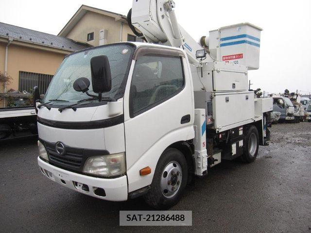 Hino DUTRO 2010-01 221804-1