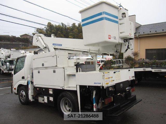 Hino DUTRO 2010-01 221804-2