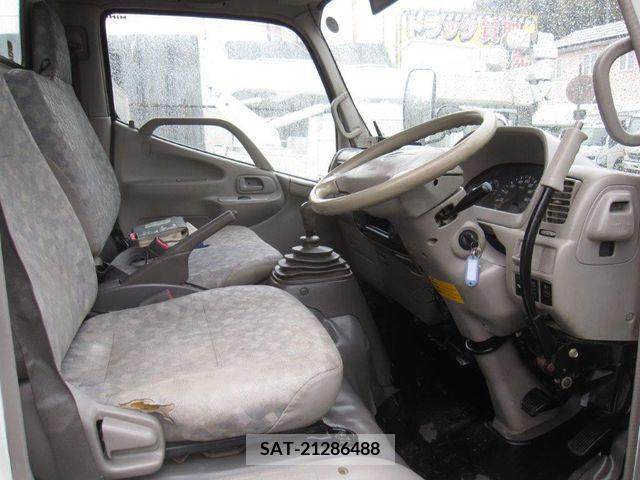 Hino DUTRO 2010-01 221804-18