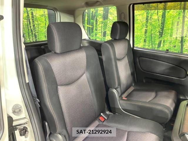 Nissan SERENA 2011-08 324889-8