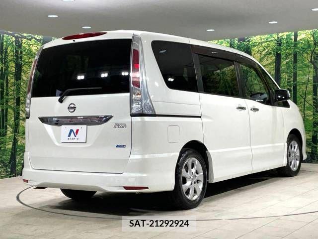 Nissan SERENA 2011-08 324889-17