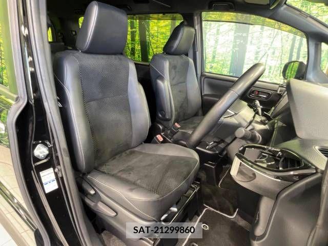 Toyota VOXY 2021-02 332719-8