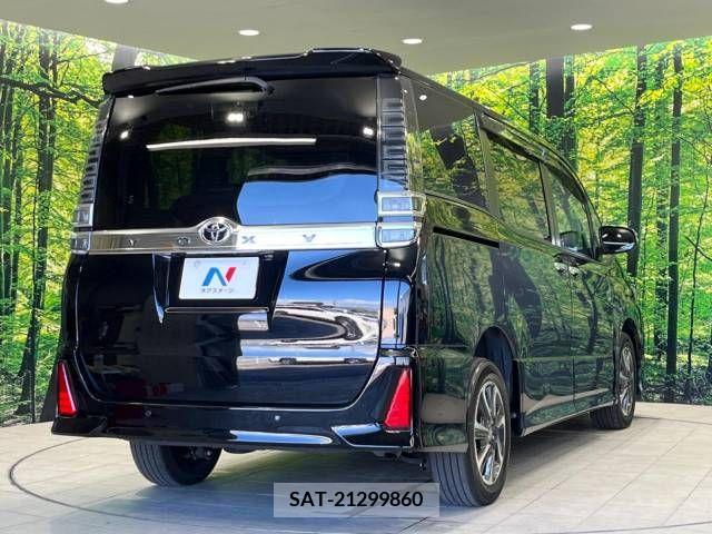 Toyota VOXY 2021-02 332719-17