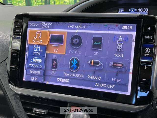 Toyota VOXY 2021-02 332719-3