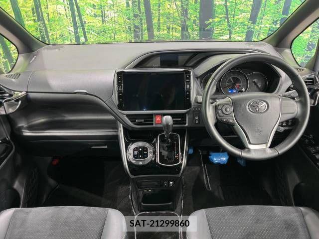 Toyota VOXY 2021-02 332719-1
