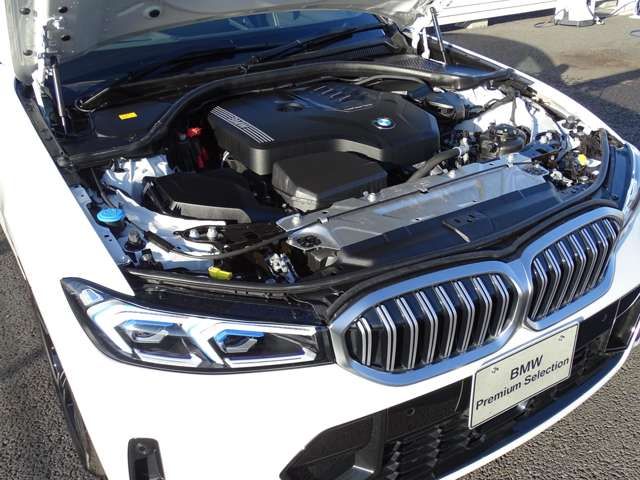 Bmw 3 SERIES 2022-10 12585-18