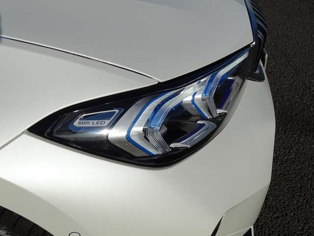 Bmw 3 SERIES 2022-10 12585-5