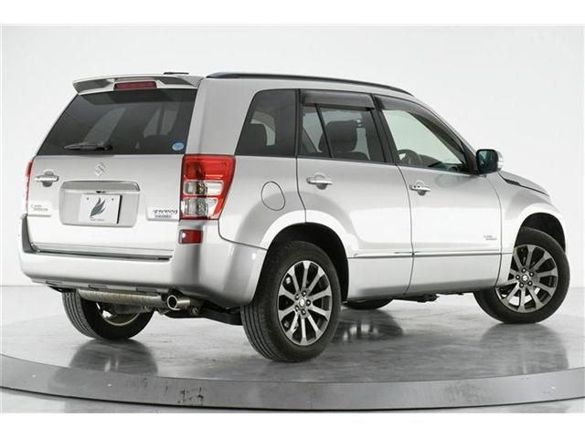 Suzuki ESCUDO 2014-09 19199-1