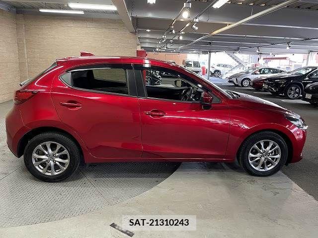Mazda MAZDA2 2019-09 218815-17