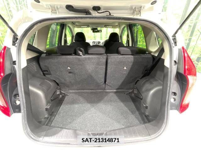 Nissan NOTE 2014-10 365461-10