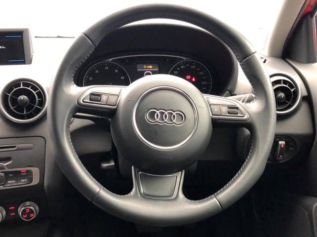 Audi A1 2013-12 17099-10