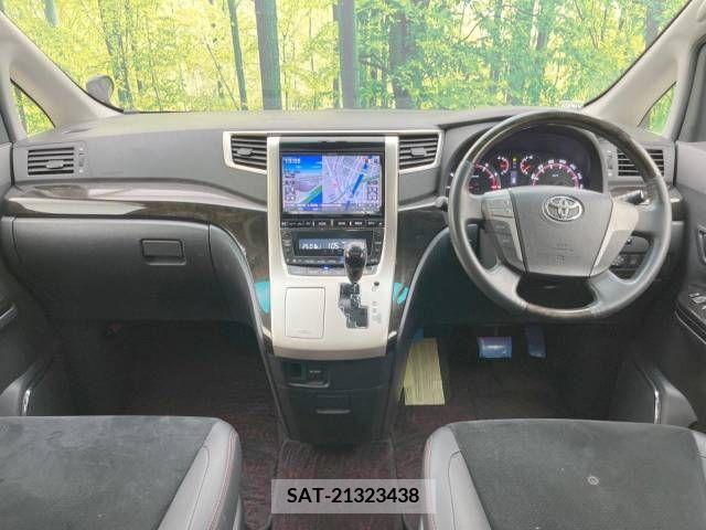 Toyota VELLFIRE 2013-03 299899-1
