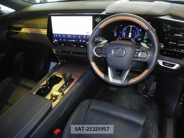 Lexus RX 2024-02 299135-1