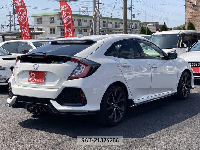 Honda CIVIC 2018-01 295635-9