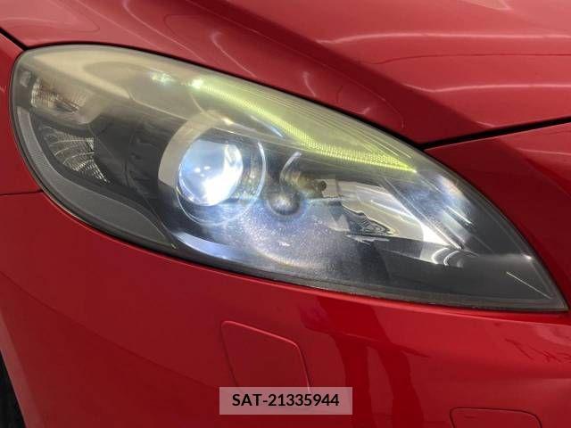 Volvo V40 2015-02 394881-13