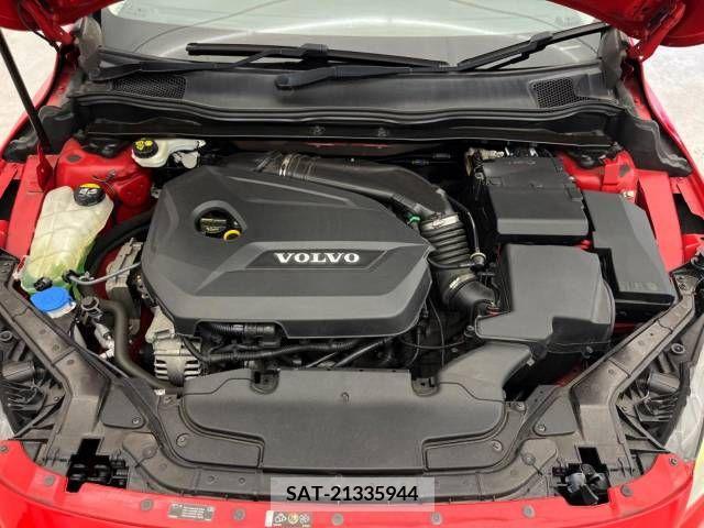 Volvo V40 2015-02 394881-12