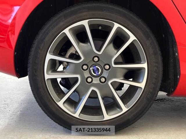 Volvo V40 2015-02 394881-19