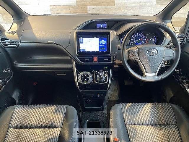 Toyota VOXY HYBRID 2018-12 339771-1