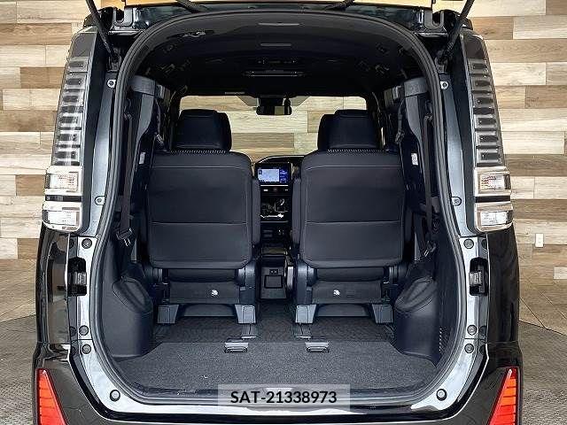 Toyota VOXY HYBRID 2018-12 339771-12