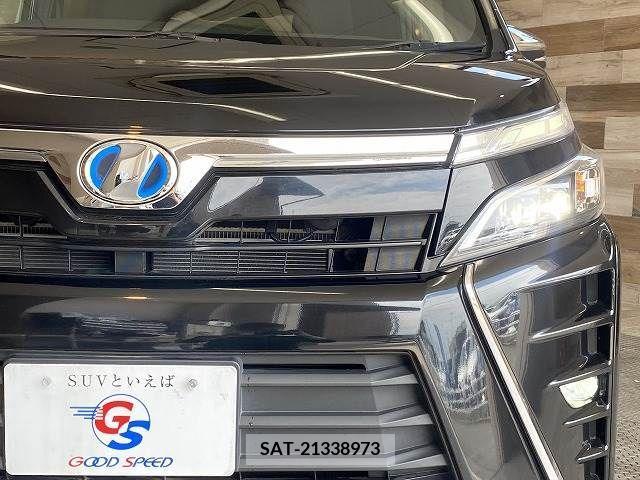 Toyota VOXY HYBRID 2018-12 339771-19