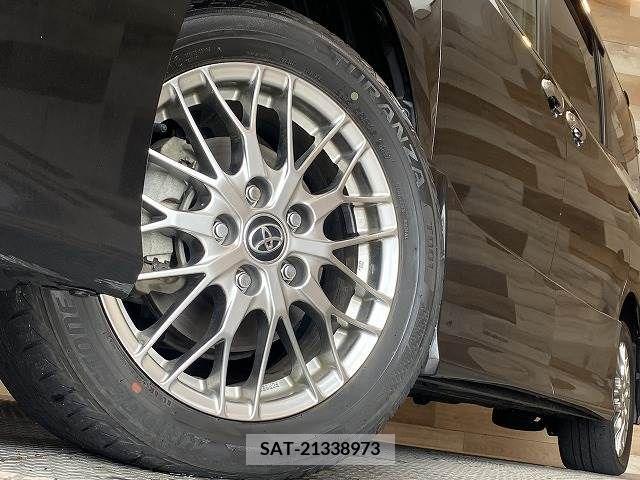 Toyota VOXY HYBRID 2018-12 339771-18