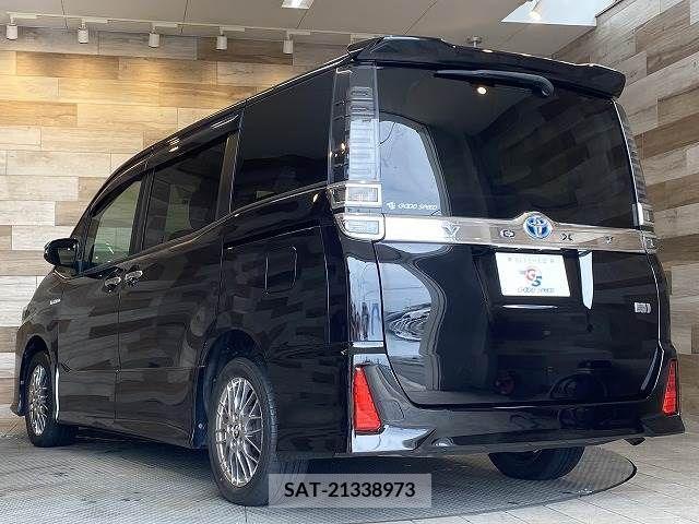 Toyota VOXY HYBRID 2018-12 339771-15