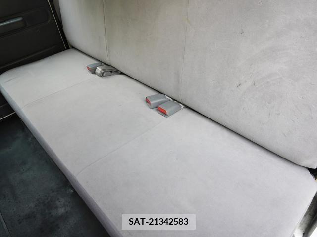 Mazda TITAN 2018-09 374631-27