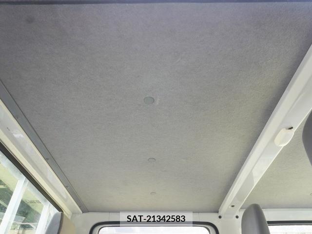 Mazda TITAN 2018-09 374631-23