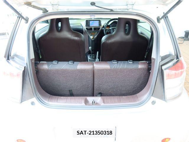 Toyota IQ 2010-05 308677-24