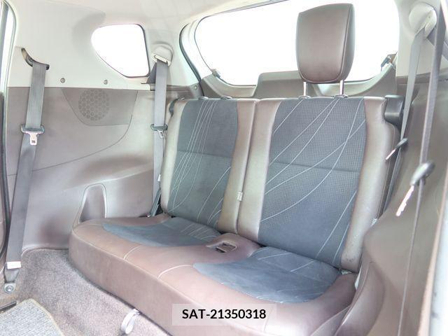 Toyota IQ 2010-05 308677-23