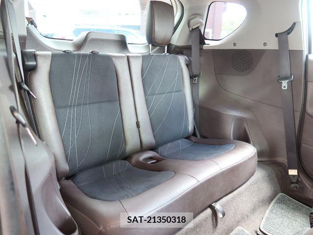 Toyota IQ 2010-05 308677-22