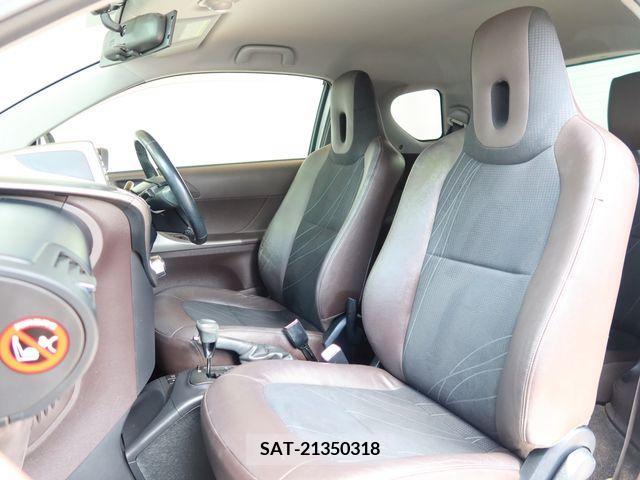 Toyota IQ 2010-05 308677-20
