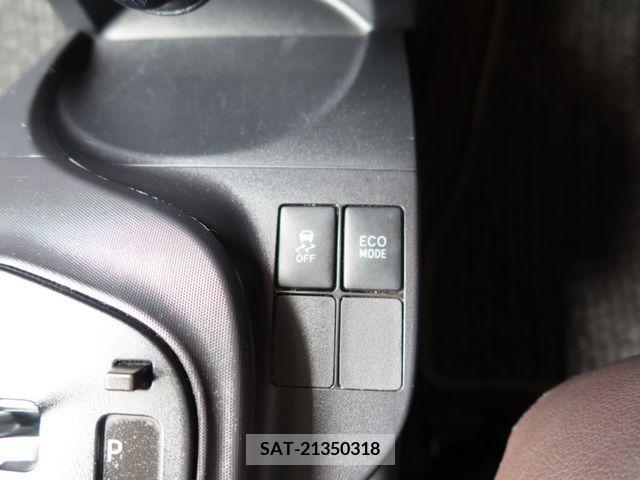 Toyota IQ 2010-05 308677-10
