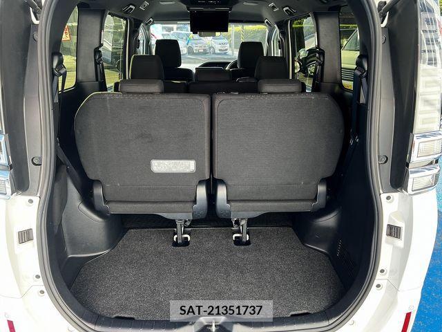 Toyota VOXY 2018-11 289428-28